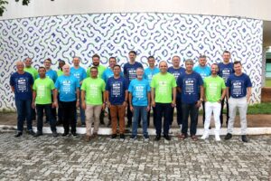 todos sem mascara () todos sem mascara ()